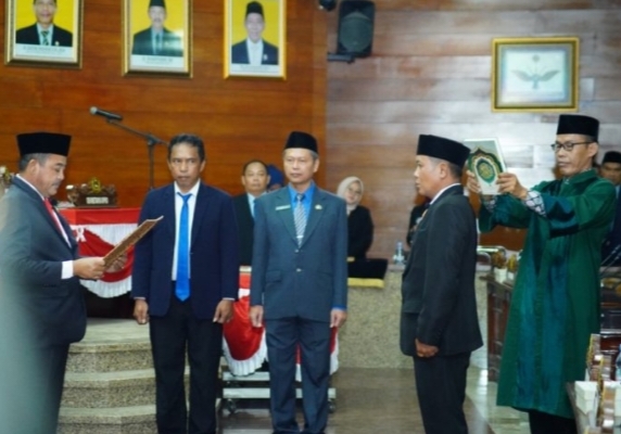 Pengukuhan PAW Anggota DPRD Indramayu