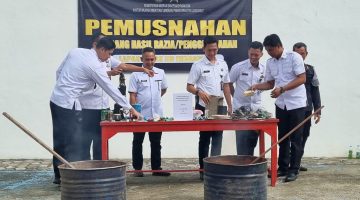 Lapas Indramayu Musnahkan Barang Bukti Hasil Penggeledahan