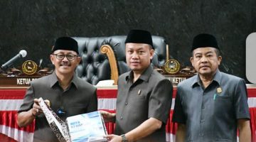 Rapat Paripurna DPRD Indramayu Sampaikan Nota Penjelasan Perubahan APBD 2025 Meningkat